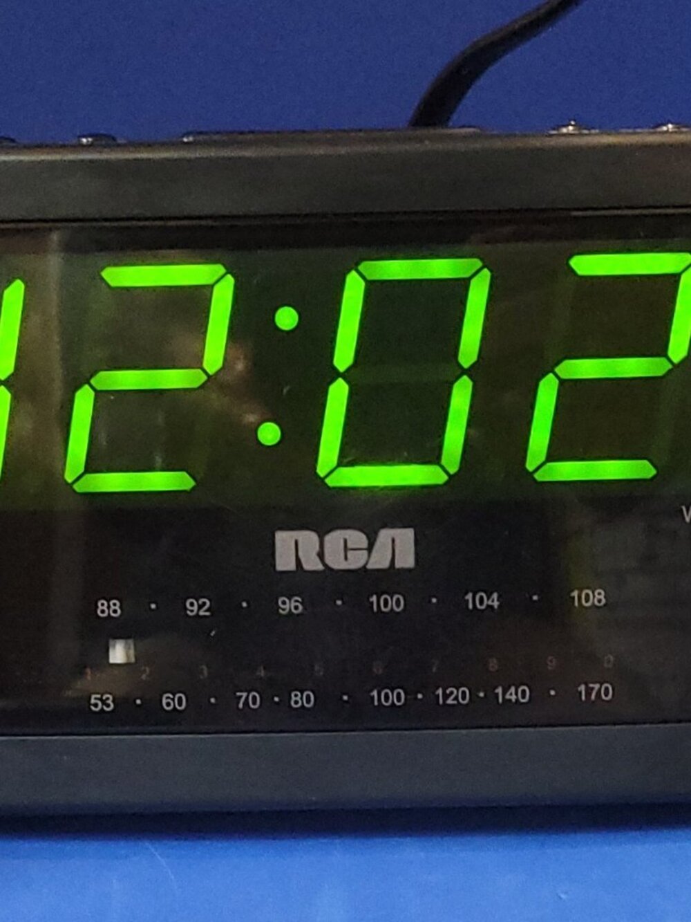 Share RCA Clock AM FM Radio model RP3701A